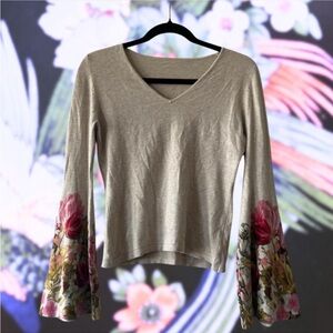 Hollister Beige V-Neck Sweater with Floral Sleeves